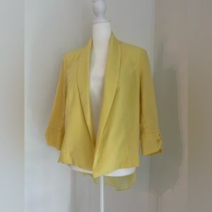 Chic & Elegant 3/4 Sleeve Yellow Blazer Size 8